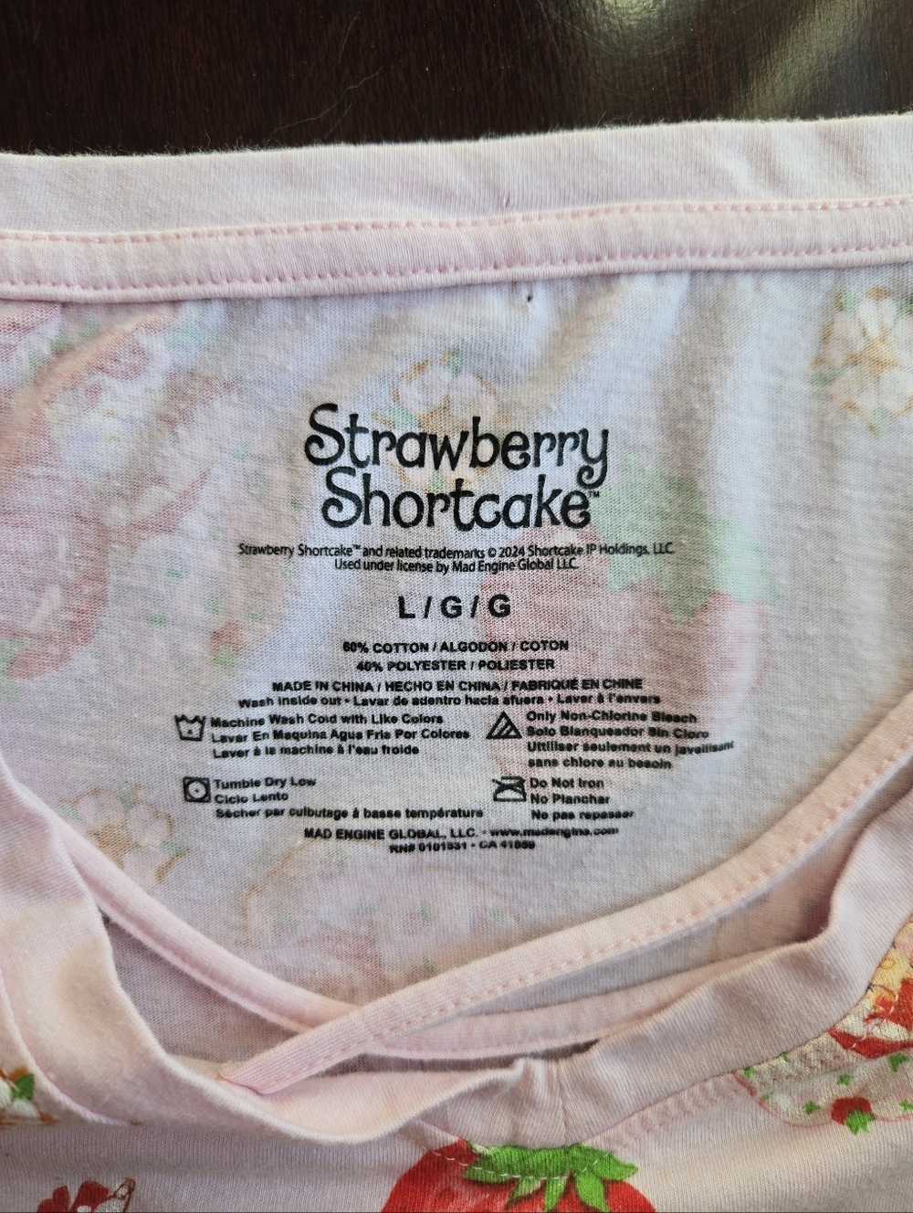 🍓Strawberry Shortcake Criss-Cross V-Neck Graphic Tee - Size Large🍓SWEETEST TOP - Picture 9 of 11